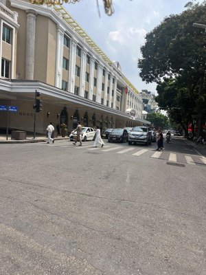 siêu vip! bán nhà phố huế, hoàn kiếm, dt 292m2/mt 8m/10 tầng, dòng tiền, giá 700 tỷ.