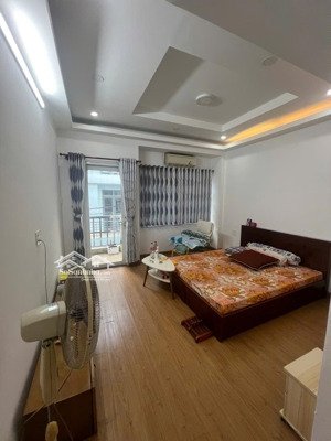 hẻm xe hơi nguyễn văn cừ 3 tầng nhà mới cách mt 20m giá 13.5 tỷ