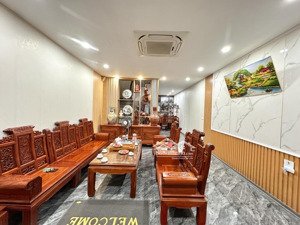 phố hiếm bùi huy bích - trung tâm hành chính quận, vỉa hè, oto dừng đỗ ngày đêm