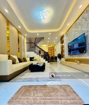 bán nhà lạc long quân 40m, 5 tầng lô góc nhà mới ngõ rộng 4m, gần hồ tây , 3 thoáng , sát phố