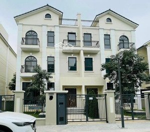 bán biệt thự đơn lập và song lập vị trí đẹp, nhà 2 mặt đường trước sau, giá thương lượng