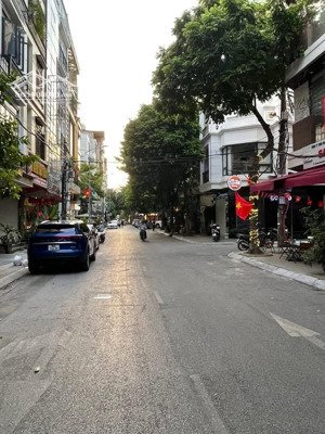 mặt phố phạm tuấn tài - cầu giấy - kinh doanh đa dạng - ô tô tránh vào nhà - giá 32 tỷ