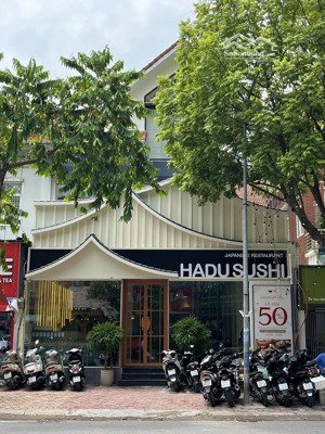 cho thuê mặt bằng kinh doanh phố huỳnh thúc kháng, dt 300m2 x 2t, mt lô góc 20m, mọi mô hình.