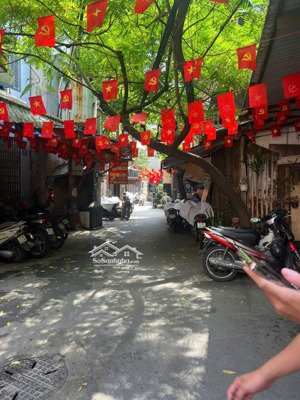 chỉ 4,55 tỷ có ngay căn hộ tt thổ quan -đống đa-dt82 m2-lô góc-full nội thất-ở luôn.