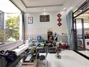 bán nhanh nhà gần công an tỉnh. ( phường mỹ tho) diện tích khủng: 7,7m x 25m