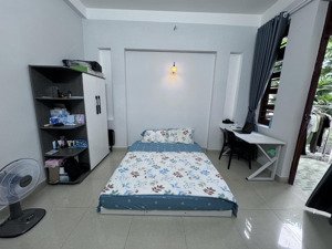 chỉ 5tr ,phòng mới sạch đẹp, ban công rộng, bếp riêng, phơi đồ riêng, lầu 1 khu dân trí cao