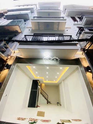 nhỉnh 16 tỷ sở hữu nhà đẹp như ks 5 sao - phân lô - gara ô tô - thang máy - ngõ thông kinh doanh