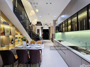 còn một căn duy nhất xuân tảo - 45m2 - 6 tầng - ở ngay - hơn 7 đồng.