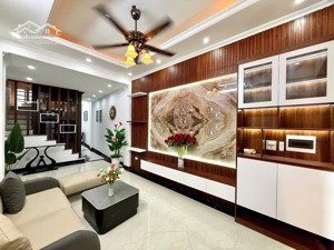 bán nhà cự khối ô tô gần 3pn 30m2 4.2 tỷ