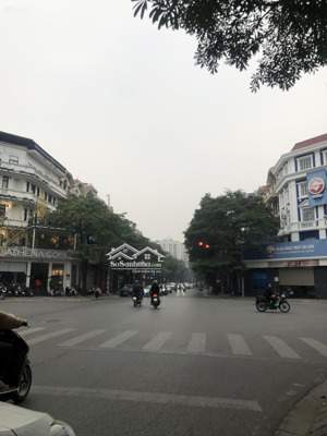 bán nhà 5 tầng thang máy mặt phố trung hoà - cầu giấy.