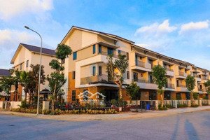 chính chủ bán căn liền kề 180m2 tại centa riverside, vsip bắc ninh