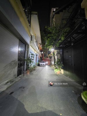 bán nhà tô hiệu, hà đông, 52m, mt 6.3m, phân lô ô tô vào nhà, 2 thoáng trước sau.