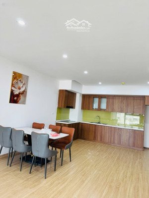 chính chủ bán căn hoa hậu thiết kế đẹp nhất dự án. 135m2. tầng trung, căn góc, full nội thất. 3n3wc