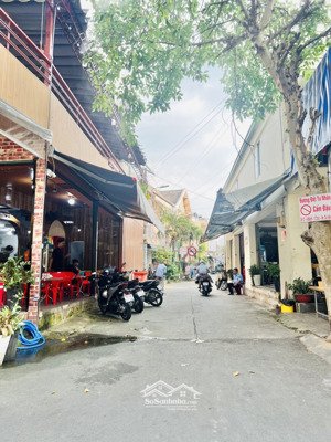 2 mặt hẻm đoàn giỏi, sát mặt đường, ngang 6.8m, 13,5 tỷ, 130m2, view aeon mall