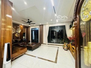 bt 2 mặt tiền tây mỗ view vườn hoa - bể cá, sân vườn 200m 3 tầng 40.8 tỷ (đtl404579)