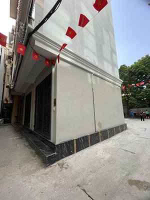 bán nhà mới full nội thất ngay đường nguyễn trãi gần kđt văn quán đại học hà nội giá chỉ hơn 6 tỷ