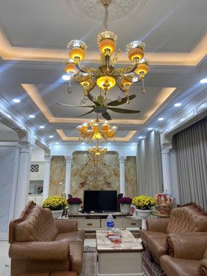 biệt thự sân vườn, bể bơi, tháp nước, - nam phương tiến - chương mỹ, 410m - nhỉnh 11 tỷ