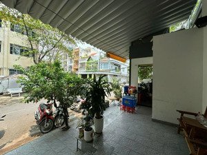 bán nhà mặt phố lô góc ở phường 10, quận 6, tp.hcm-ngang 8,2m-giá cực chất 18,9 tỷ, 135m2