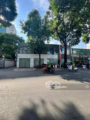 siêu phẩm góc 2mt võ thị sáu quận 3 - dt 20 x 25m - công nhận 500m2 - ctxd 10 tầng - giá 120 tỷ