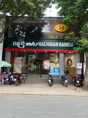 siêu vị trí! bán nhà c4 mặt tiền đường ngay hai bà trưng, q.1 - 13x25m, xd cao tầng - 80 tỷ