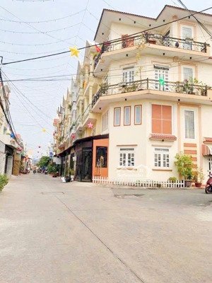 siêu phẩm ngay huynh thi hai ô tô tránh nhau vi trí vip nhỉnh 5ty