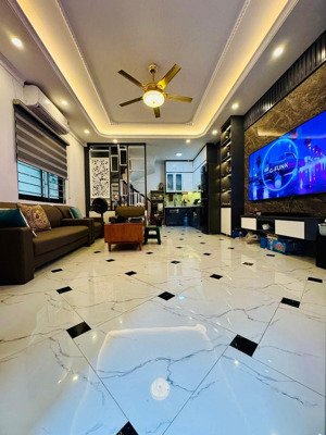 lô góc đào tấn, 2 thoáng, mặt ngõ to thông, thiết kế hiện đại, view lotte, 39m2*5t ở/cho thuê ngay