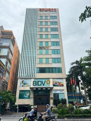 bán tòa building mặt tiền trường sơn - dt: 10 x 33m - hầm + 10 lầu - giá bán: 61 tỷ tl - tin thật