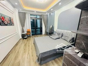 cho thuê nhà cự lộc 130m x 6t thang máy