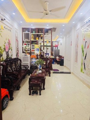 nhà đẹp nguyễn khánh toàn ttcầu giấy 55mx5tầng,mt 4m giá 14.8tỷ 10m ra mặt phố ngõ thông kinh doanh