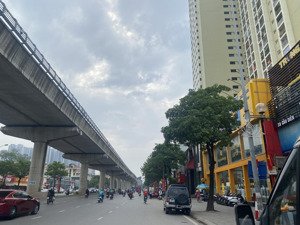 bán nhà phố hồ tùng mậu ,nam từ liêm, mặt tiền rộng 6 ngủ, nhà dân xây kiên cố, sổ vuông đẹp