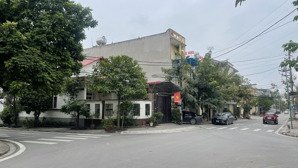 100m hoàng bồi, liên bảo, vĩnh phúc. giá hơn 3 tỷ. liên hệ 