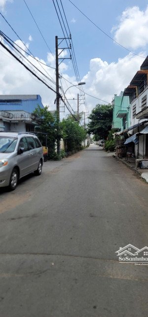 nhà xưởng hẻm nhựa một xẹt thông 8m đường hương lộ 2, 12.5x17m full thổ cư