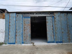 cho thuê kho đường cầu noi, bắc từ liêm, hn. dt 420m, cao 7m, có điện 3fa, nước sạch. giá 75k/m