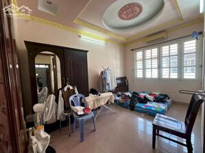 Định cư nước ngoài gia chủ cần bán căn biệt thự Tấn Trường, p. Phú Thuận, Quận 7. Dt: 10x20.5m. - Giá: 23 tỷ thương lượng