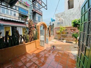 đất biển 212m2_cách nguyễn văn thoại 100m2_biển mỹ khê_phố kd phục khách du lịch 24/24_phố tây