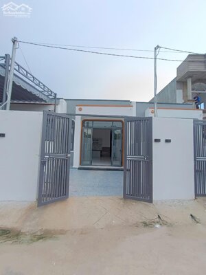 CHỦ NGỘP OXI CẦN BÁN NHÀ CẤP 4 HOÀN THIỆN GẤP, NGAY TRUNG TÂM PHƯỜNG TÂN TRIỀU