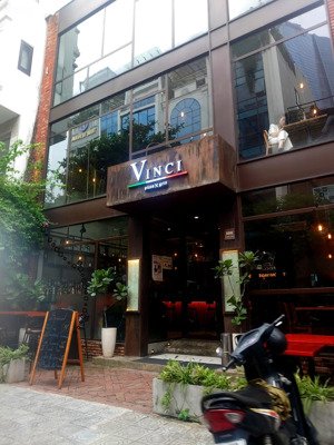 cho thuê mbkd mặt tiền khủng 19m mặt phố ngọc khánh quận ba đình, dt 500m2 x 3 tầng. kd mọi mô hình