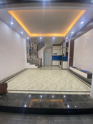 nhà đẹp 5 tầng hà đông, gần đh đại nam, mt 4.5m, ô tô cách chỉ 10m, giá 5.3 tỷ