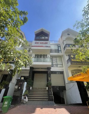 cho thuê nguyên căn giá: 80tr nhà phố mt đ.hoàng trọng mậu himlam dt: 7.5x20m2 có tm lh: 