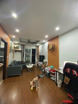 chính chủ bán căn cc đẹp tại 90 nguyễn tuân, 71m2, 2 ngủ 2 vs, nội thất đầy đủ