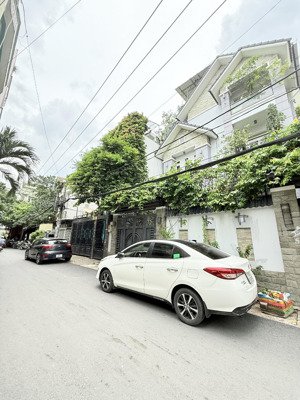 nhà hxh 12m dương quảng hàm, 129m2, 6x22m, khu biệt thự đẳng cấp, có nhà 3t, hoàn công dủ, 1 chủ