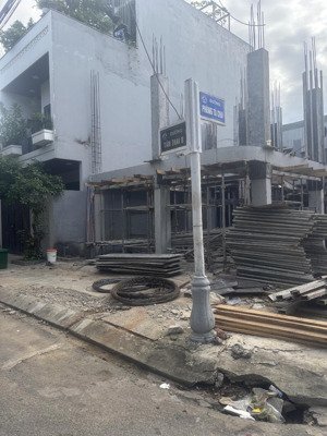 bán nhà 3 tầng mặt tiền đường tân thái 8 gần biển ,gần chợ mân thái sơn trà đà nẵng