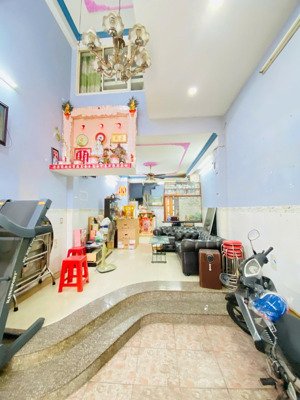 bán nhà 4 tầng, 4 pn, trung tâm quận 11.