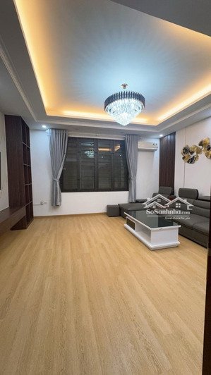 cho thuê cc 3pn, 2wc. dt 135m2 chỉ với 12,9tr/th tại định công, hoàng mai, hà nội