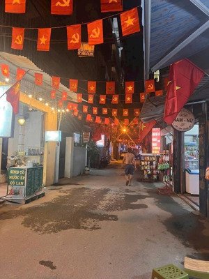 phú diễn bán nhà dân xây - kinh doanh - ô tô trách - nhà mới nằm ở khu vực đông dân, g