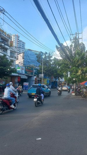 mặt tiền đường thống nhất, gò vấp, 4mx21m, 5 tầng, 9 phòng, 30tr/th, giá 10.6 tỷ