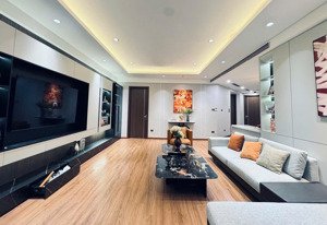 bán căn hộ chung cư 17t6 hoàng đạo thúy, nhân chính 119m2, 3pn, 2wc. full đồ cao cấp, hiện đại.