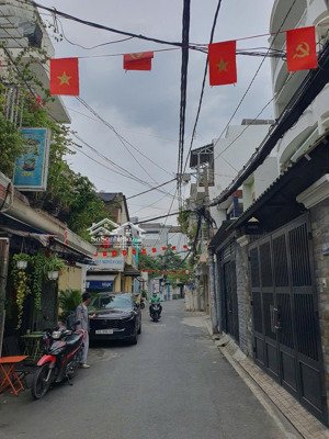 cần tiền kd, phải bán nhà cấp 4, đặng văn ngữ - hẻm xe tải, cách mt 3 căn, (4x23m), chỉ 150tr/m2