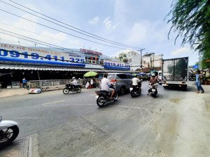 mặt tiền kinh doanh ngay chợ minh phụng quận 6- 4.5x20m, 4 tầng