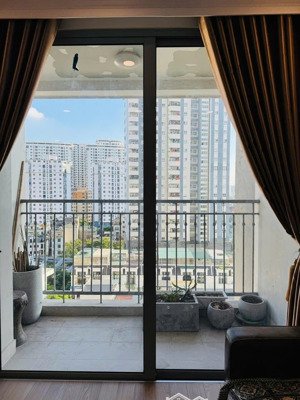 chính chủ cần bán căn hộ 74m2 thiết kế 2 phòng ngủ tầng trung hướng mát toà a4 vinhomes gadenia.